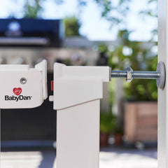 BabyDan Asta Bebek Ve Çocuk Güvenlik Kapısı 73.5 - 79.6cm Beyaz