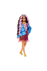 Barbie Extra - Ekose Ceketli Bebek HDJ46
