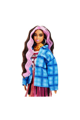 Barbie Extra - Ekose Ceketli Bebek HDJ46