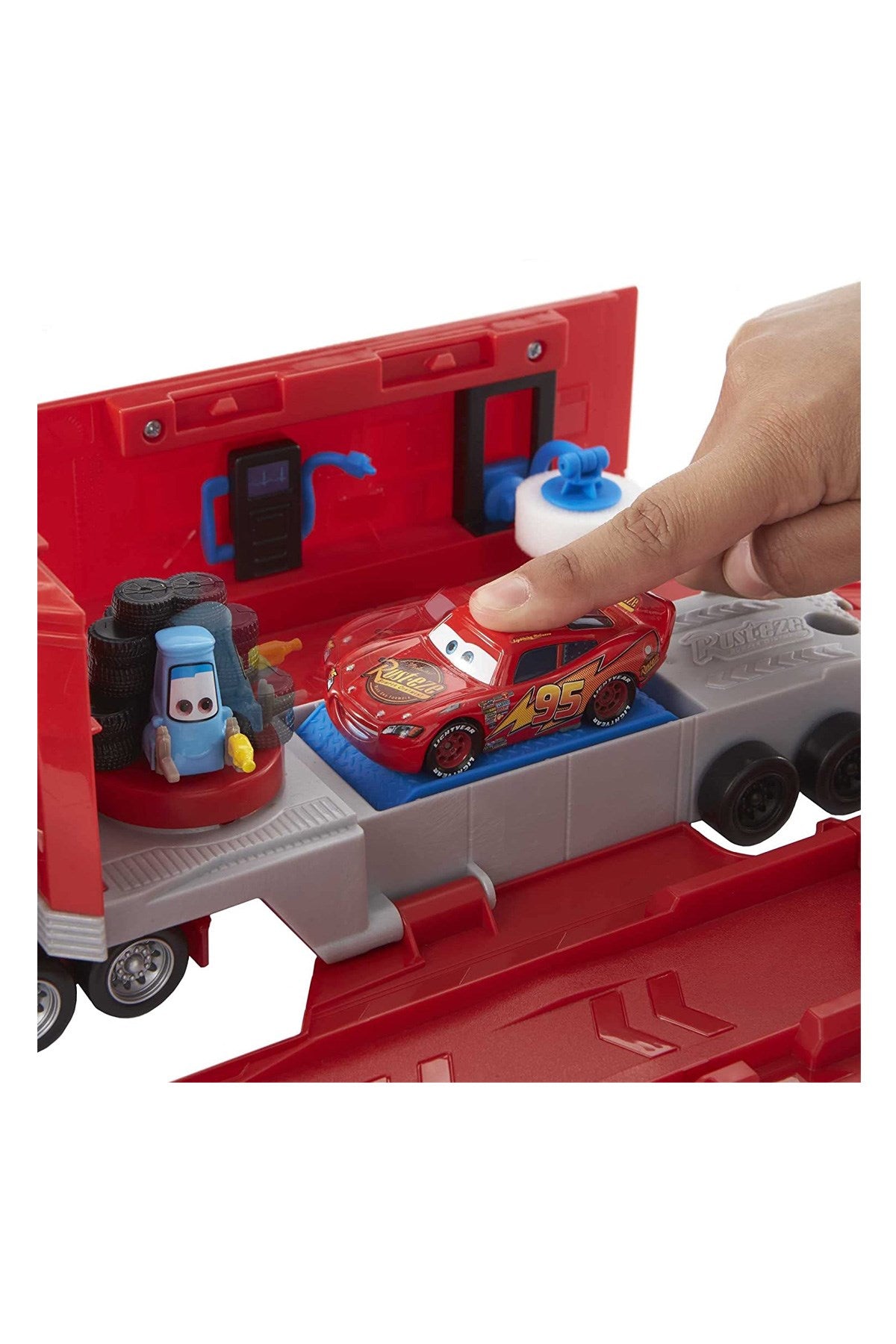 Cars Dönüştürülebilir Mack Oyun Seti Hdc75