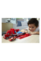 Cars Dönüştürülebilir Mack Oyun Seti Hdc75