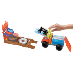 Hot Wheels Monster Trucks Arena Mücadelesi Color Shifters Oyun Seti HPN73