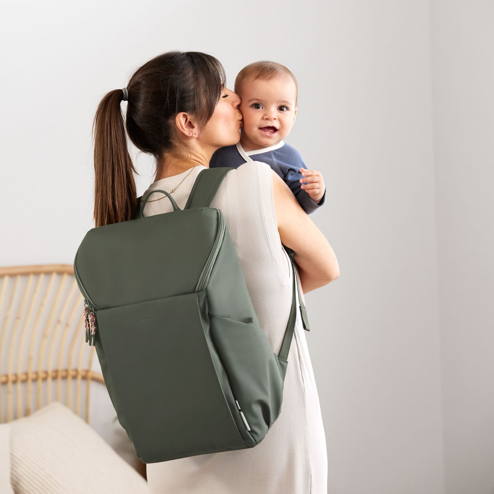 Lassig Slender Up Bebek Bakım Sırt Çantası Yeşil 9