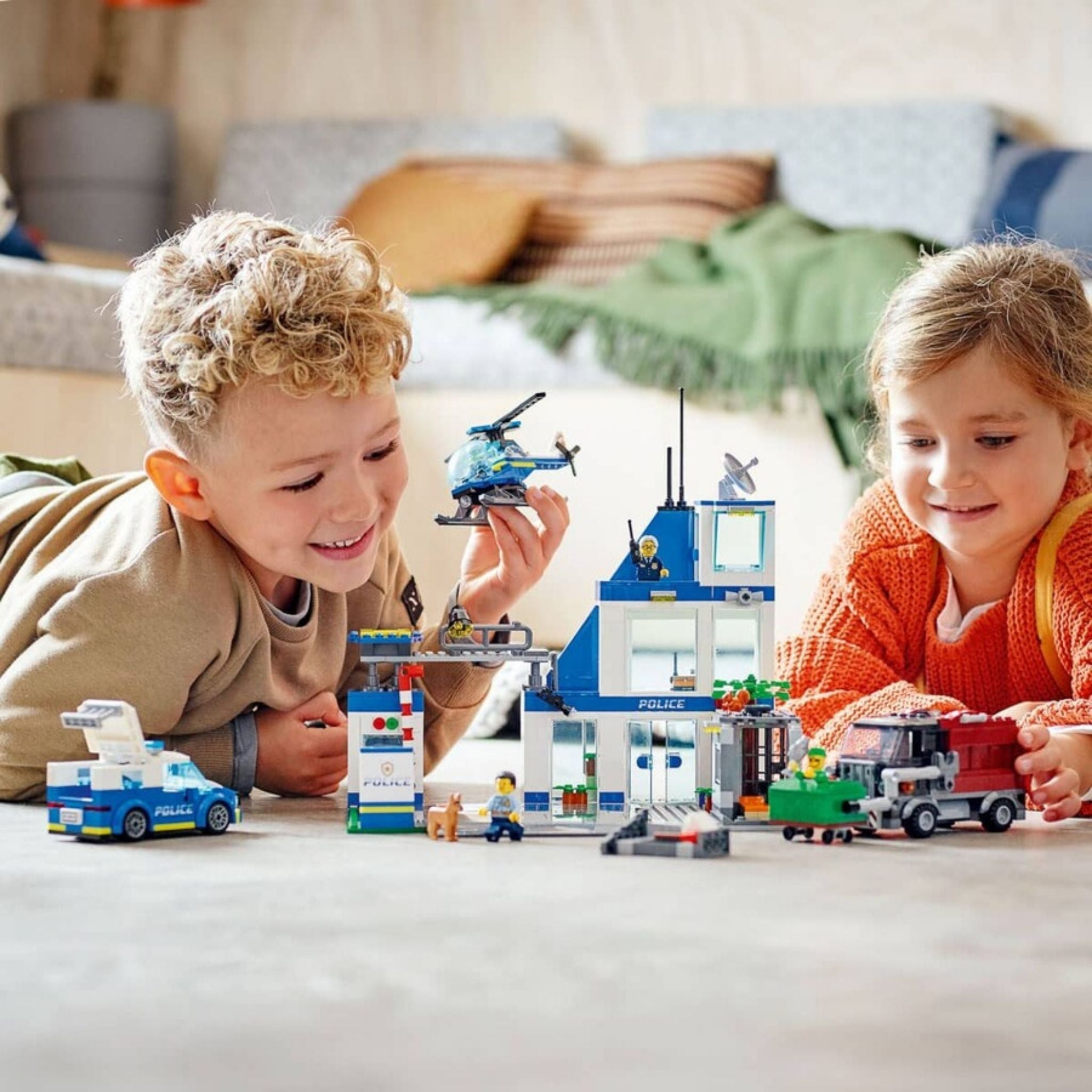 Lego City Polis Merkezi 60316 Yapım Seti (668 Parça)