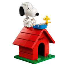 Lego Ideas Peanuts Snoopy nin Köpek Kulübesi 21368