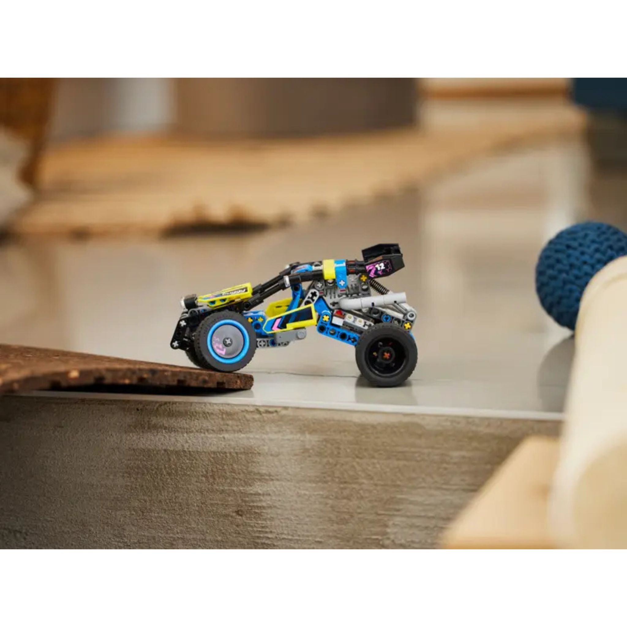 Lego Technic Arazi Yarışı Arabası 42164 Yapım Seti (219 Parça)