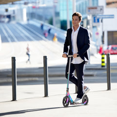 Micro Classic 2 Tekerlekli Scooter Neochrome