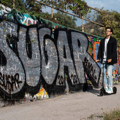 Micro Metropolitan Deluxe 2 Tekerlekli Scooter Black