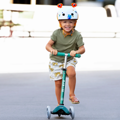 Micro Mini Deluxe 3 Tekerlekli ECO LED Scooter Green