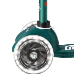 Micro Mini Deluxe 3 Tekerlekli ECO LED Scooter Green