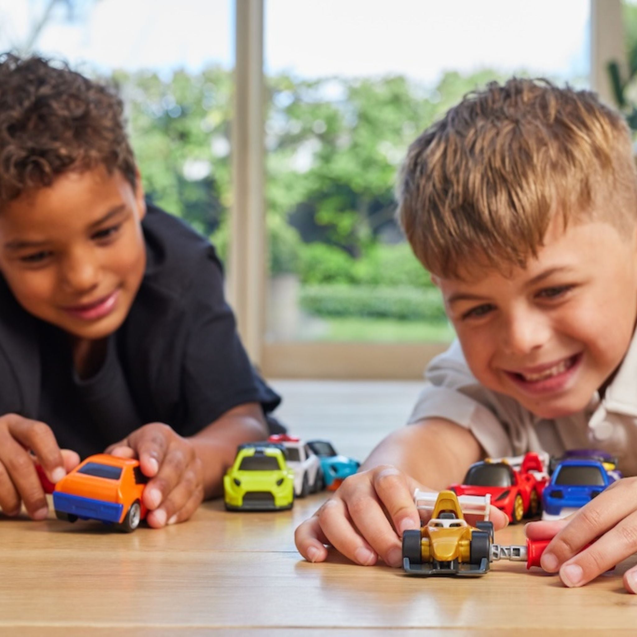 Mini Brands Make A Racer Sürpriz Paket 77625 6