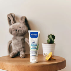 Mustela Göğüs Çevresi Kremi 40ml