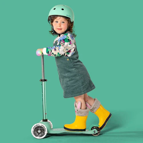 Anne Rehberi: Micro Mini2Grow Deluxe Magic LED 3 Tekerlekli Scooter - Welcome Baby
