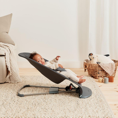 BabyBjörn Bliss Ana Kucağı Oyuncaklı Petal Woven Anthracite