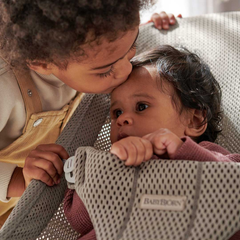 BabyBjörn Pastel Oyuncaklı Bliss Ana Kucağı Mesh Grey Beige