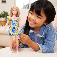 Barbie Fashionistas Down Sendromlu Bebek Hjt05