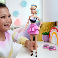 Barbie Büyüleyici Parti Bebekleri Fashionistas HRH11