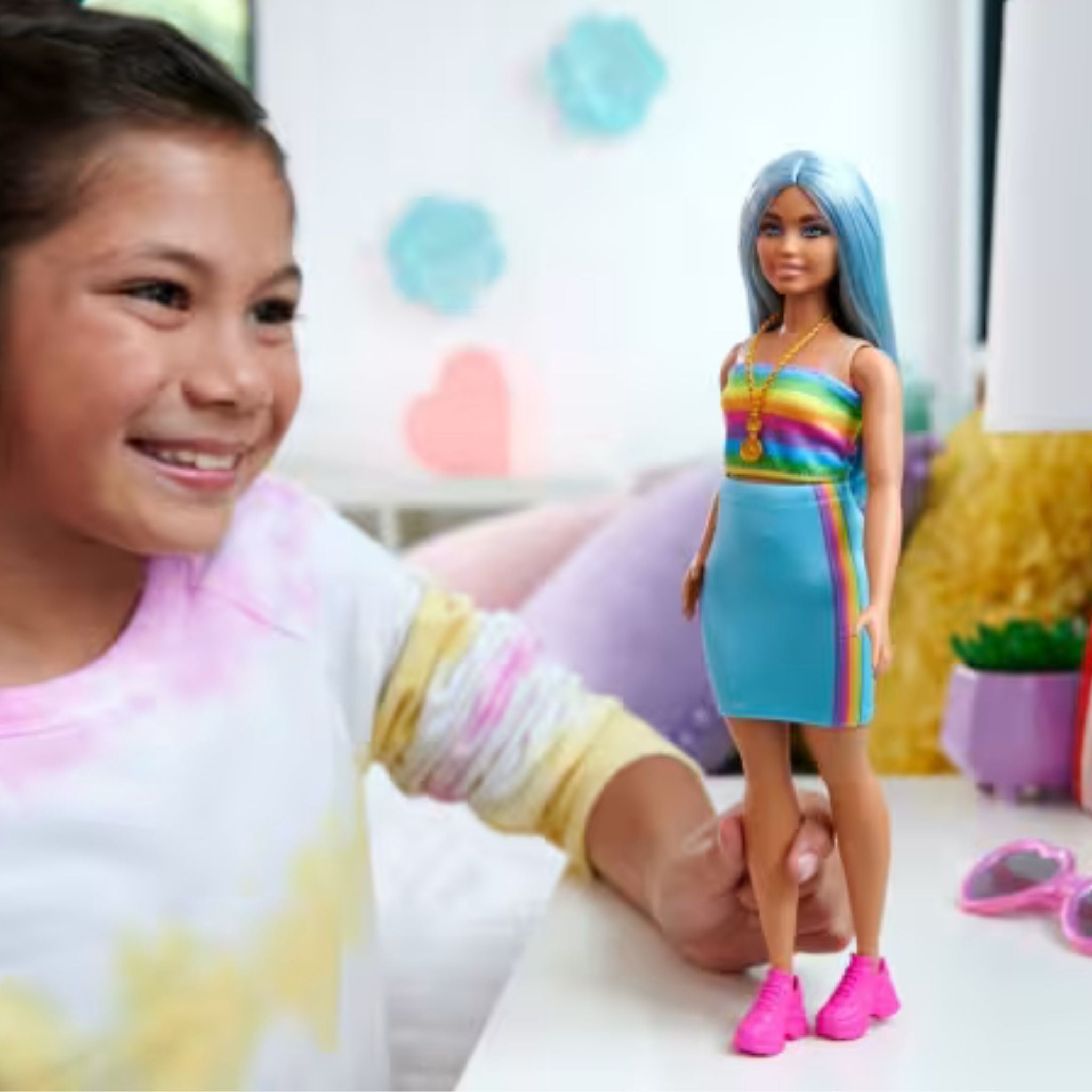 Barbie Büyüleyici Parti Bebekleri Fashionistas Mattel HRH16