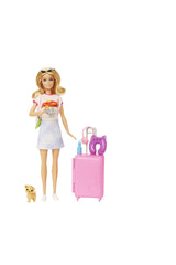 Barbie Seyahatte Bebeği ve Aksesuarları HYJ18