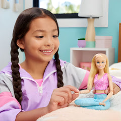 Barbie Sonsuz Hareket Bebeği Sarışın HRH27