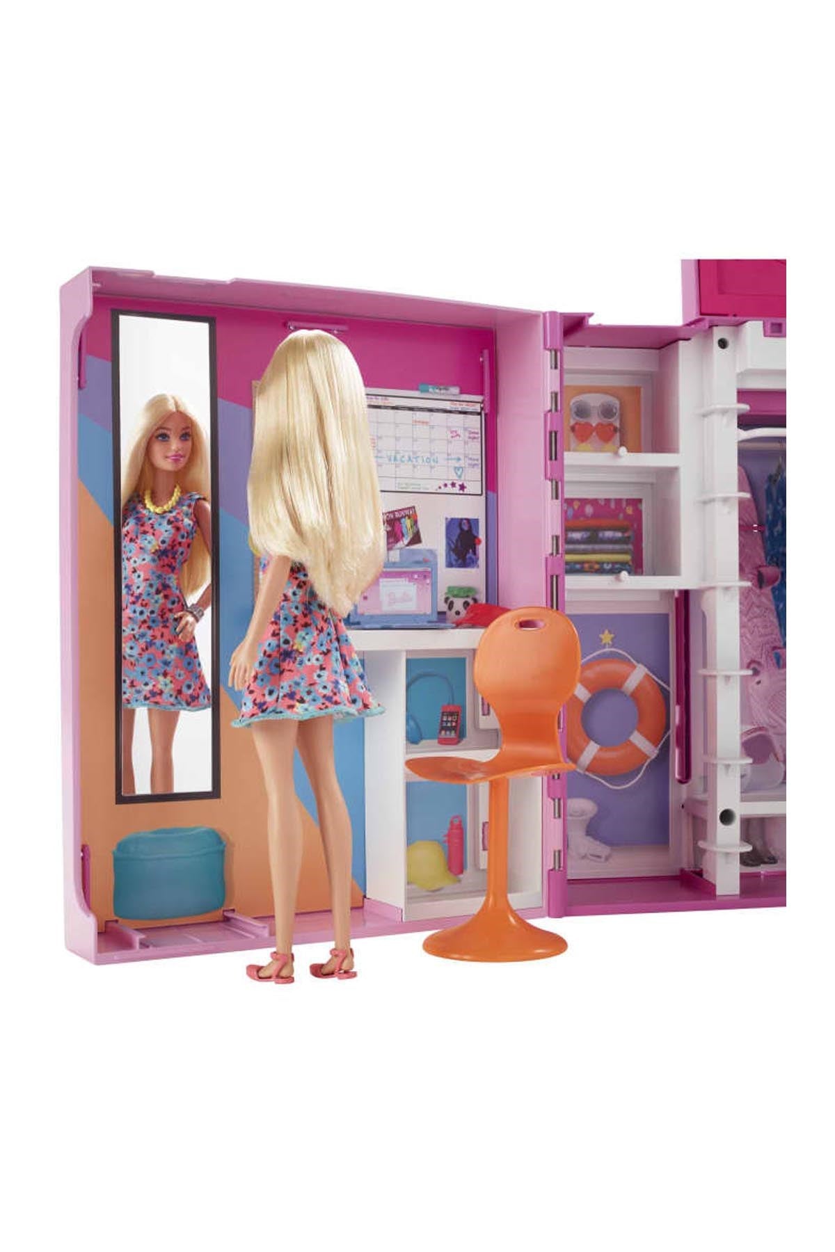 Barbie ve Yeni Rüya Dolabı Oyun Seti