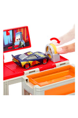 Cars Mack Tır Renk Değişimi Eğlencesi Oyun Seti Hpd82