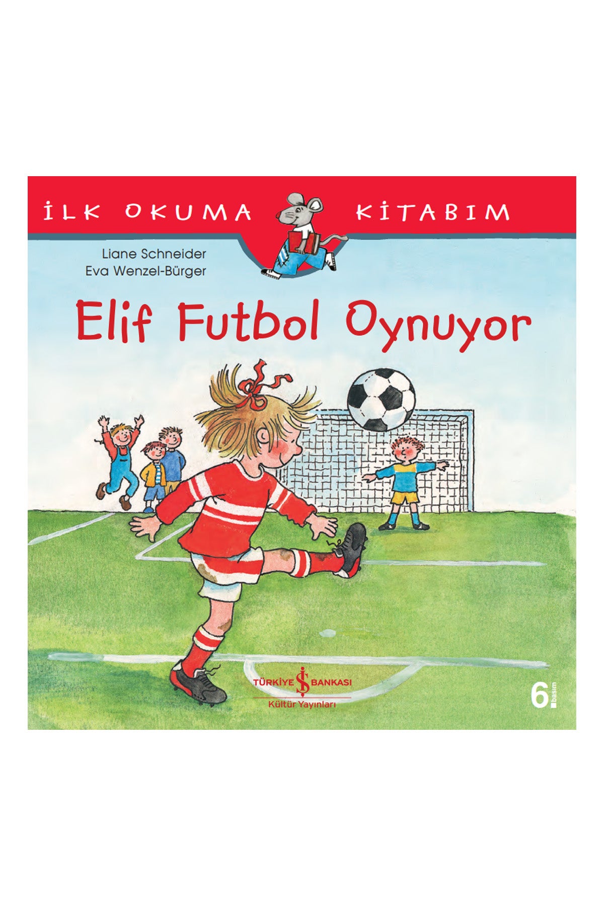 Elif Futbol Oynuyor