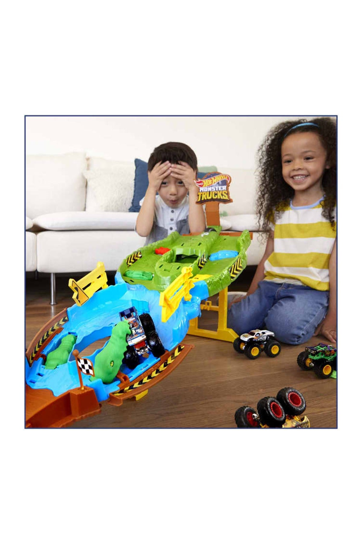 Hot Wheels Monster Trucks Heyecanlı Yarışlar Oyun Seti