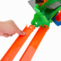 Hot Wheels Monster Trucks Köpek Balığı ve Dinozor Korkunç Ejderhaya Karşı Oyun Seti JFR06