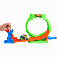 Hot Wheels Monster Trucks Mutant Kaosu Çemberde Yarış Oyun Seti JMK91