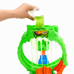 Hot Wheels Monster Trucks Mutant Kaosu Çemberde Yarış Oyun Seti JMK91