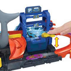 Hot Wheels Muhteşem Köpek Balığı Araba Yıkama Oyun Seti HTN82