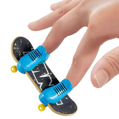 Hot Wheels Skate Temalı Parmak Kaykay ve Ayakkabı Paketleri HVK32