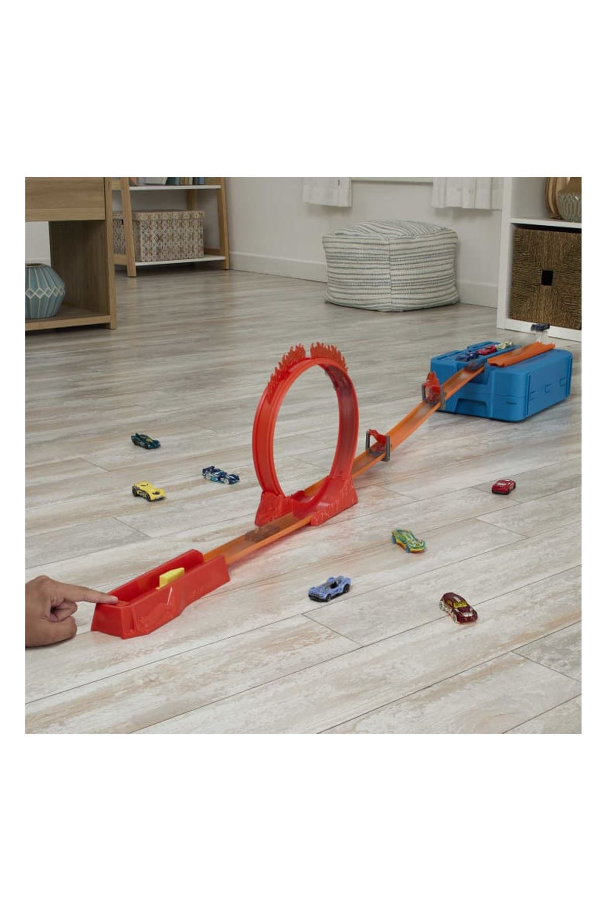 Hot Wheels Track Builder Alev Temalı Akrobasi Seti