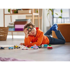 Lego Classic Yaratıcı Araçlar 11036 Yapım Seti (900 Parça)