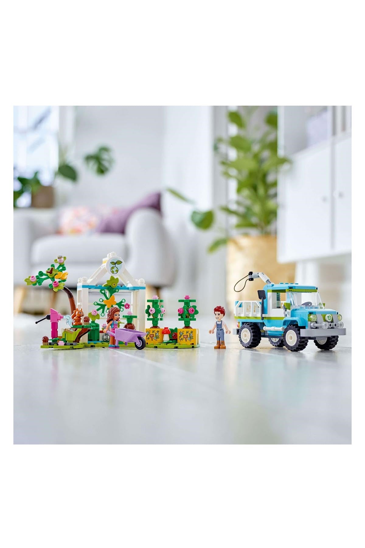 Lego Friends Ağaç Dikme Araçı