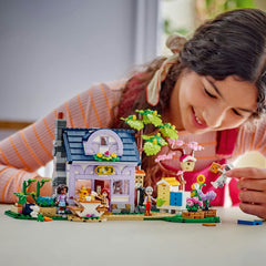 Lego Friends Arıcıların Evi ve Çiçek Bahçesi Yapım Seti 42669