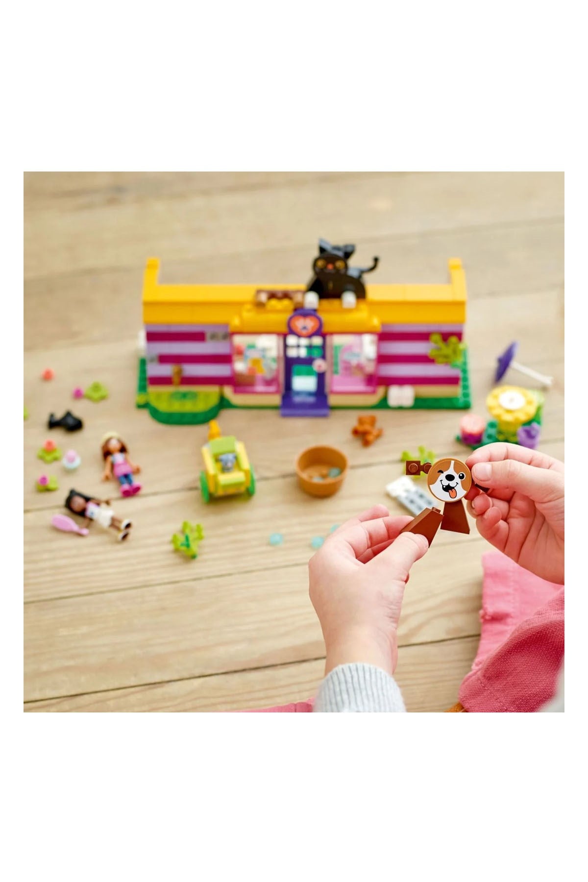 Lego Friends Evcil Hayvan Sahiplenme Kafe’si 41699