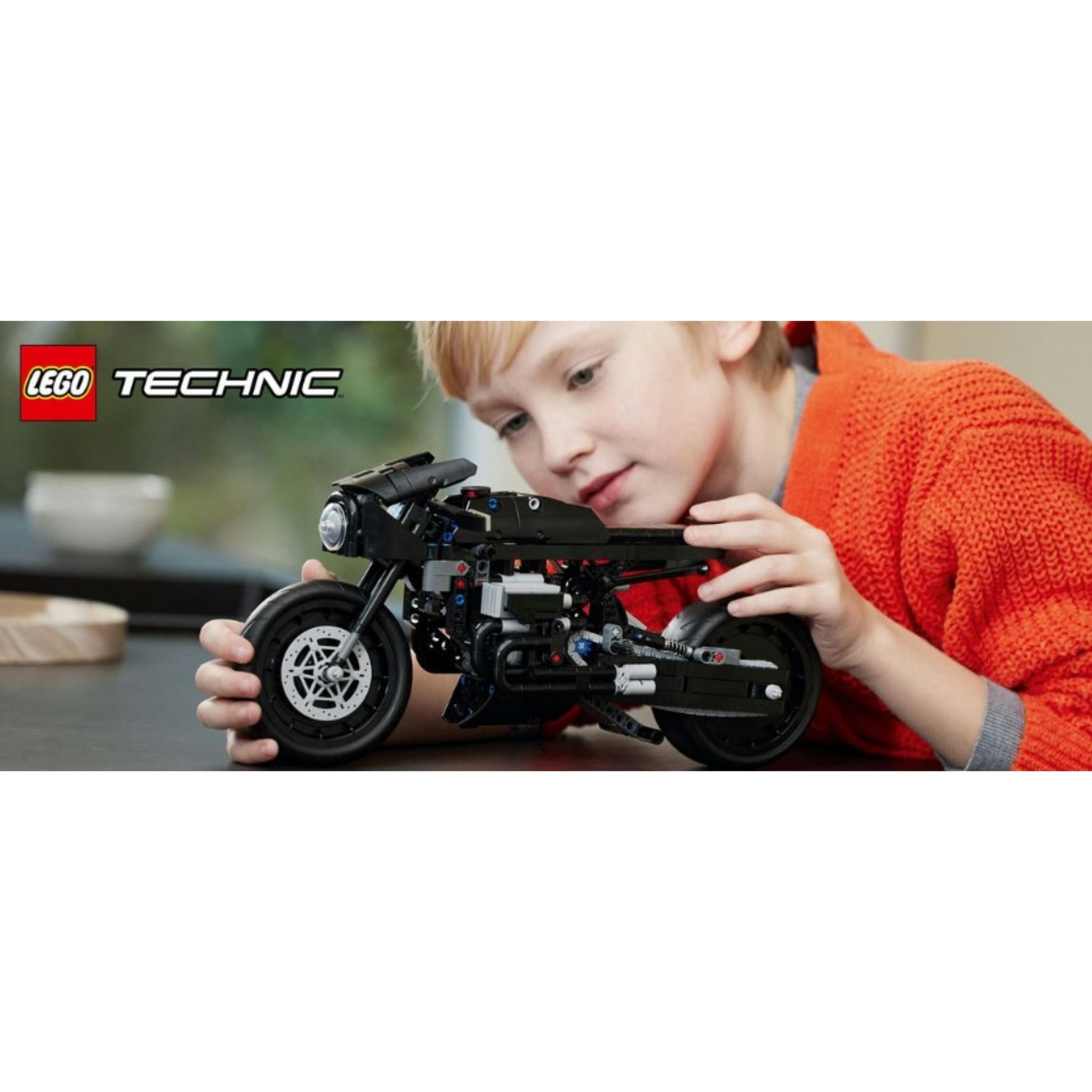 Lego Technic Batman Batcycle 42155