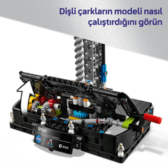 Lego Technic NASA Artemis Uzay Fırlatma Sistemi Roketi 42221