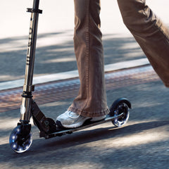 Micro Sprite 2 Tekerlekli Scooter LED Neochrome Black