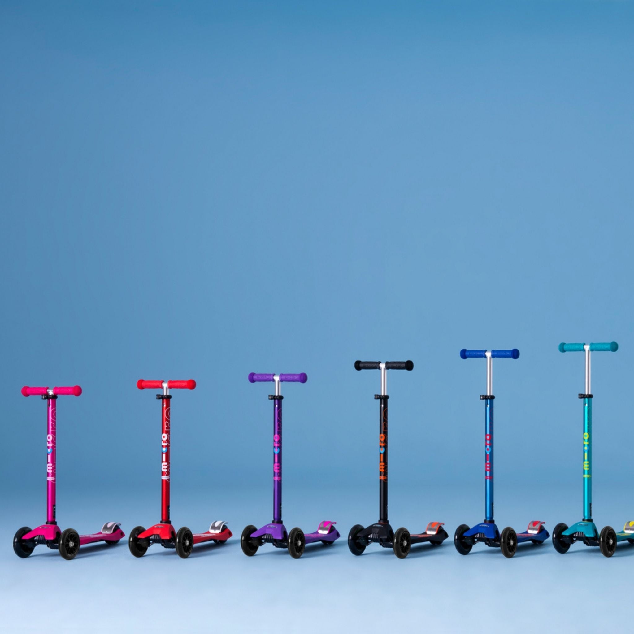 Micro Maxi Deluxe 3 Tekerlekli Scooter Blue