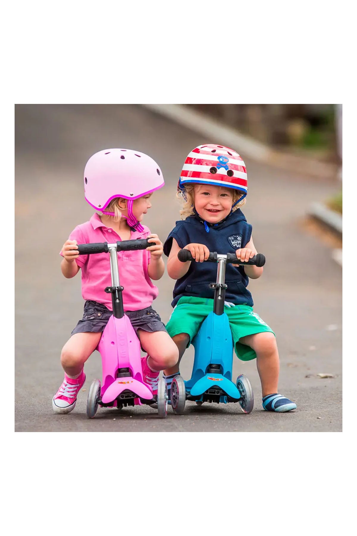 Micro Mini2go Deluxe Plus 3 Tekerlekli Scooter Blue