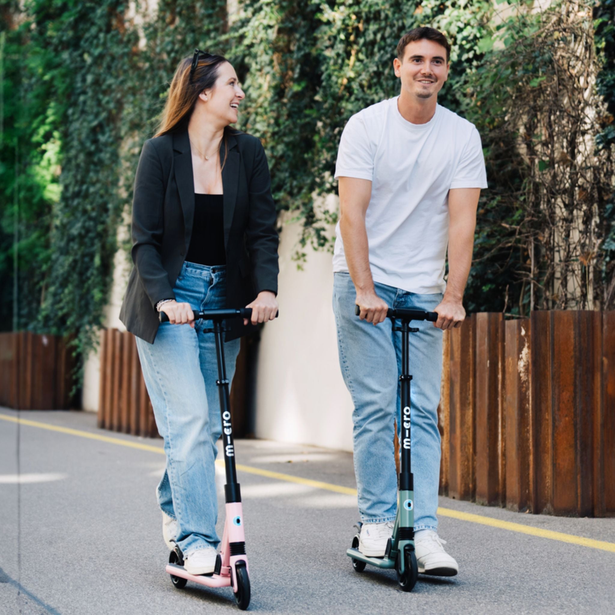Micro Sprite Süspansiyon 2 Tekerlekli Scooter Pink 10