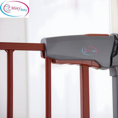 Miny Baby Oto Kapanır Güvenlik Kapısı Kahve