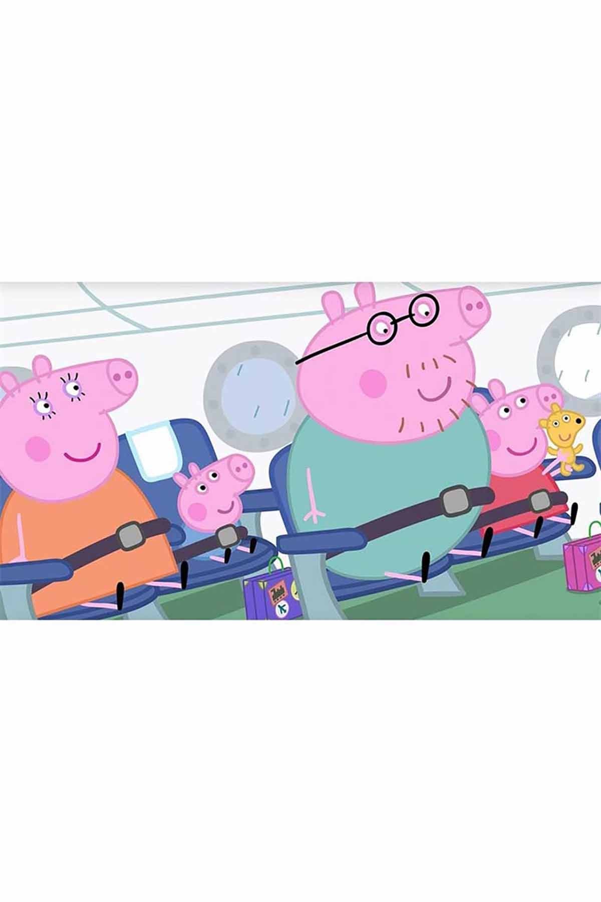 Peppa Pig: Peppa Goes On Holiday