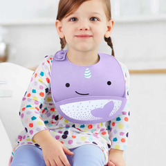 Skip Hop Zoo Silikon Önlük Narwhal
