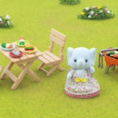 Sylvanian Families BBQ Piknik Seti Fil Kız 5640