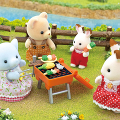 Sylvanian Families BBQ Piknik Seti Fil Kız 5640